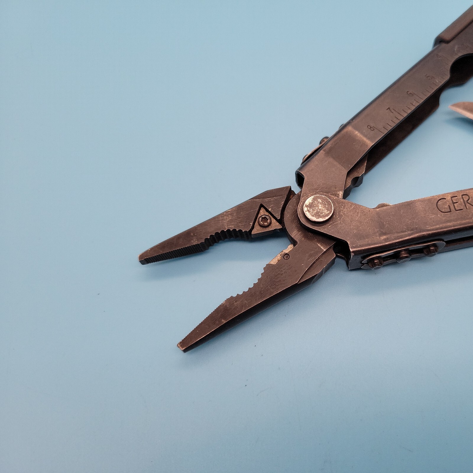 Gerber USA Multiplier MP600 Multi-Tool Black Needle Nose Pliers Carbide Cutters