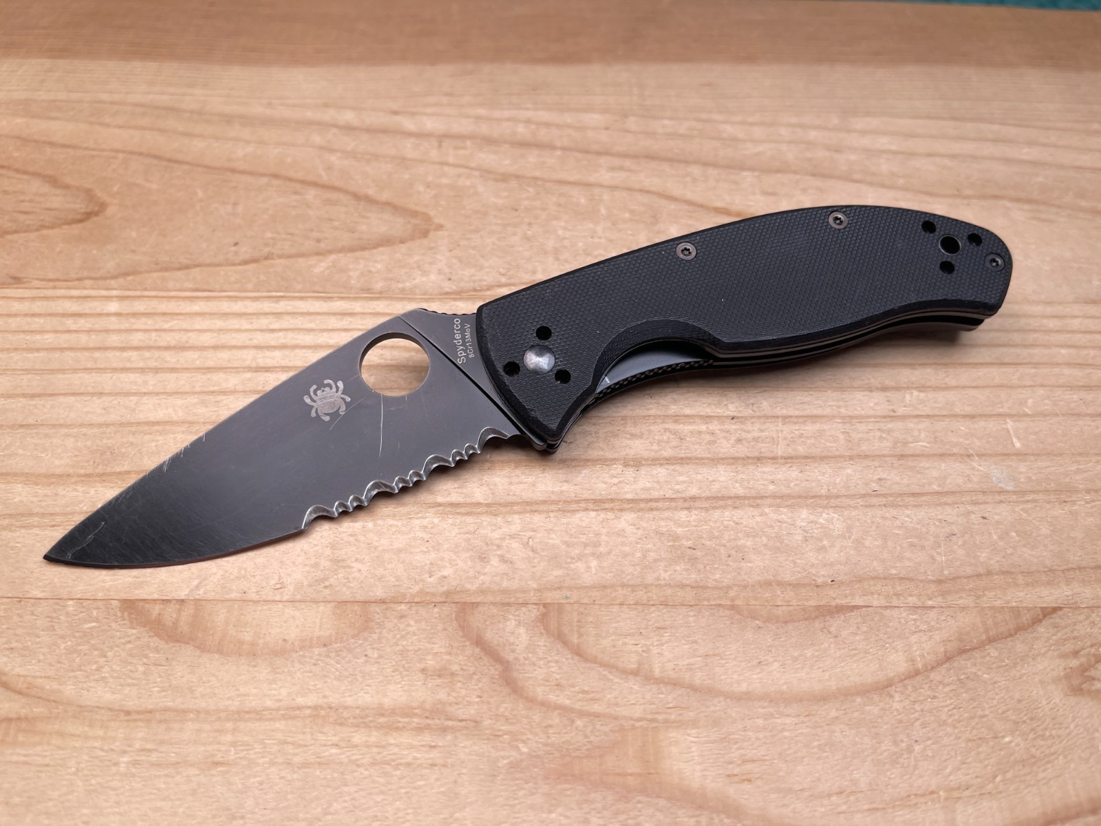 Spyderco Tenacious Folding Pocket Knife 8Cr13MoV Black Partially Serrated Blade
