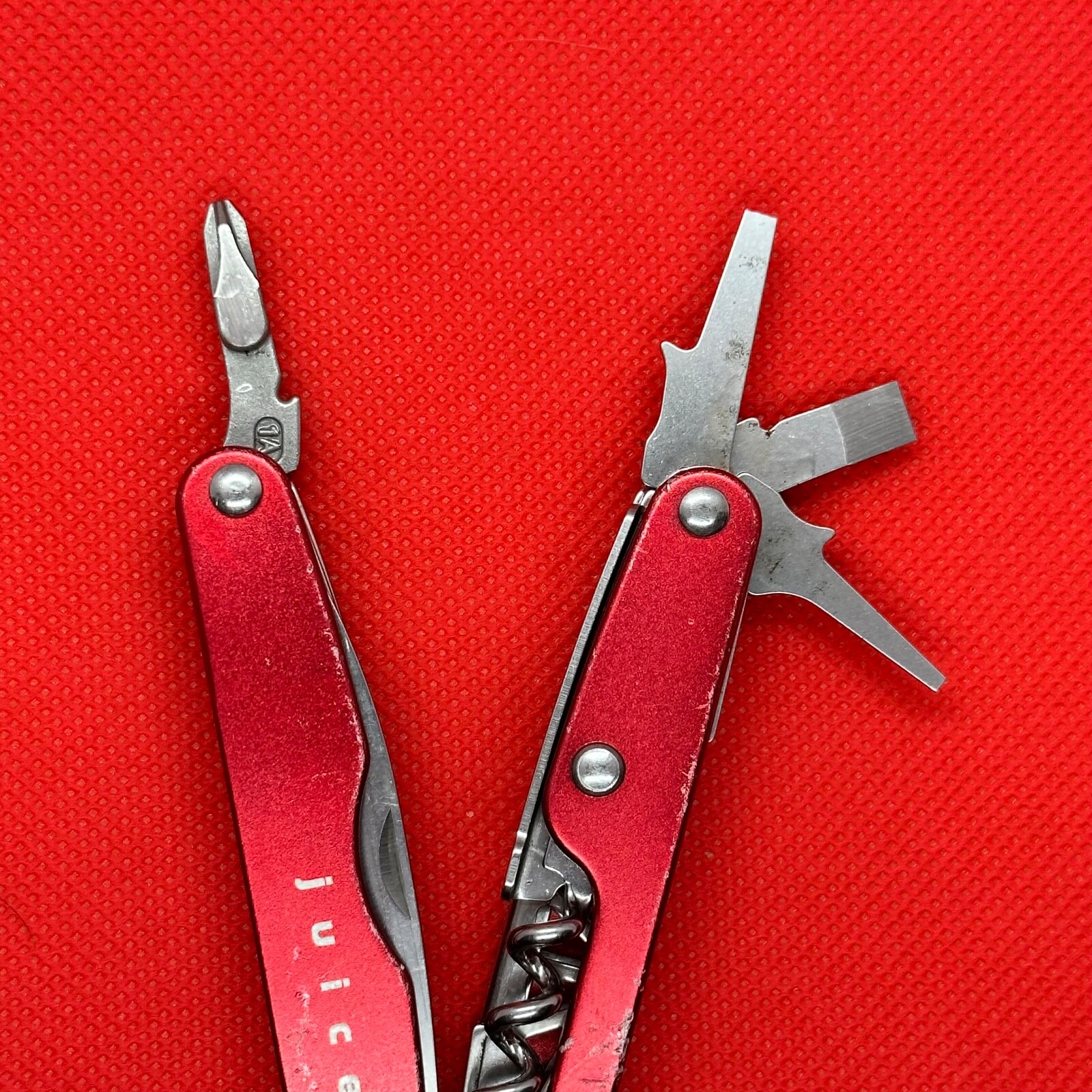 Red “Google” Leatherman Juice C2 Multitool. Discontinued/Retired **READ**