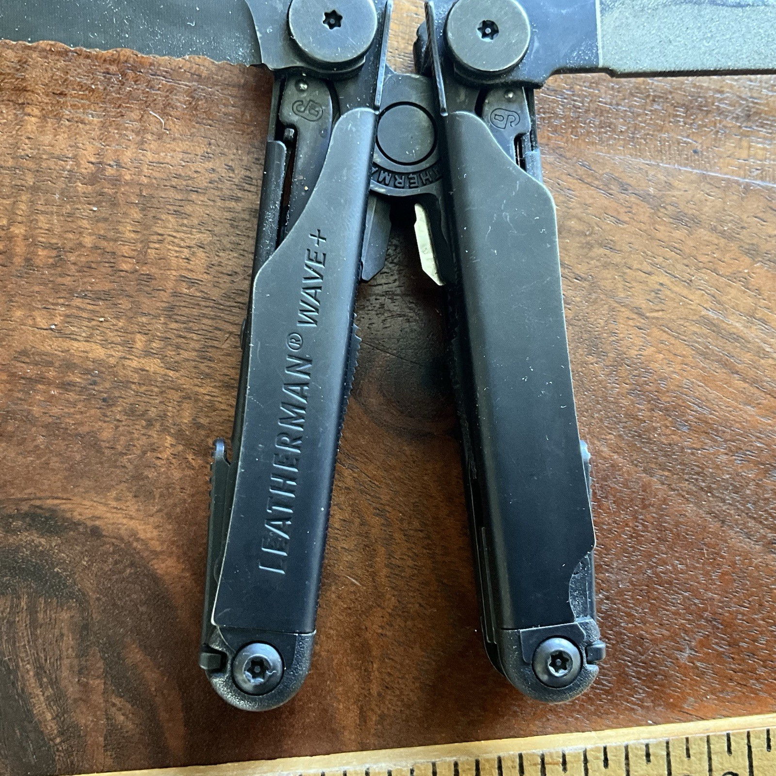 Leatherman Wave Plus+ Stainless Multi-Tool Sheath Date Code 0421 (April 2021)