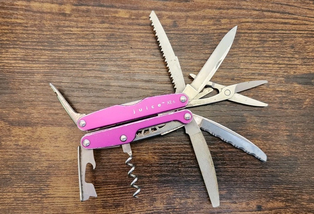 RARE Leatherman Juice XE6 Purple Thunder w/ Sheath – Great Condition D70