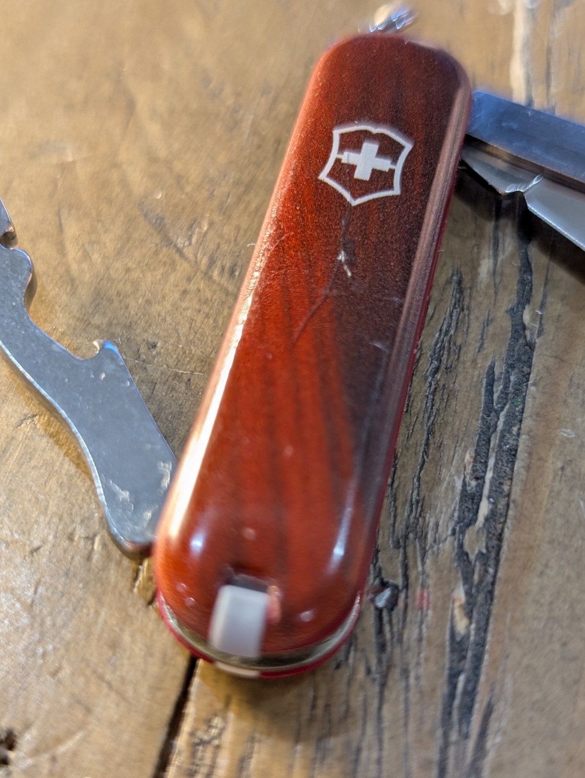 Victorinox – Rally w/ Teradata Branding – Swiss Army SAK Multi-Tool – BS-108