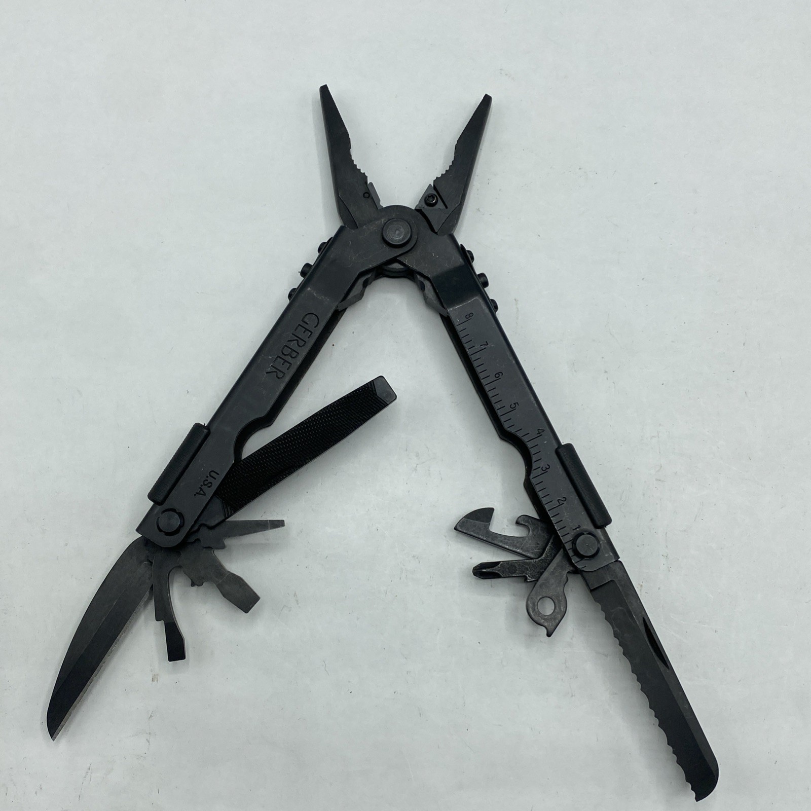 Gerber MP 600, Carbide Cutters, Needlenose with Sheath – Black