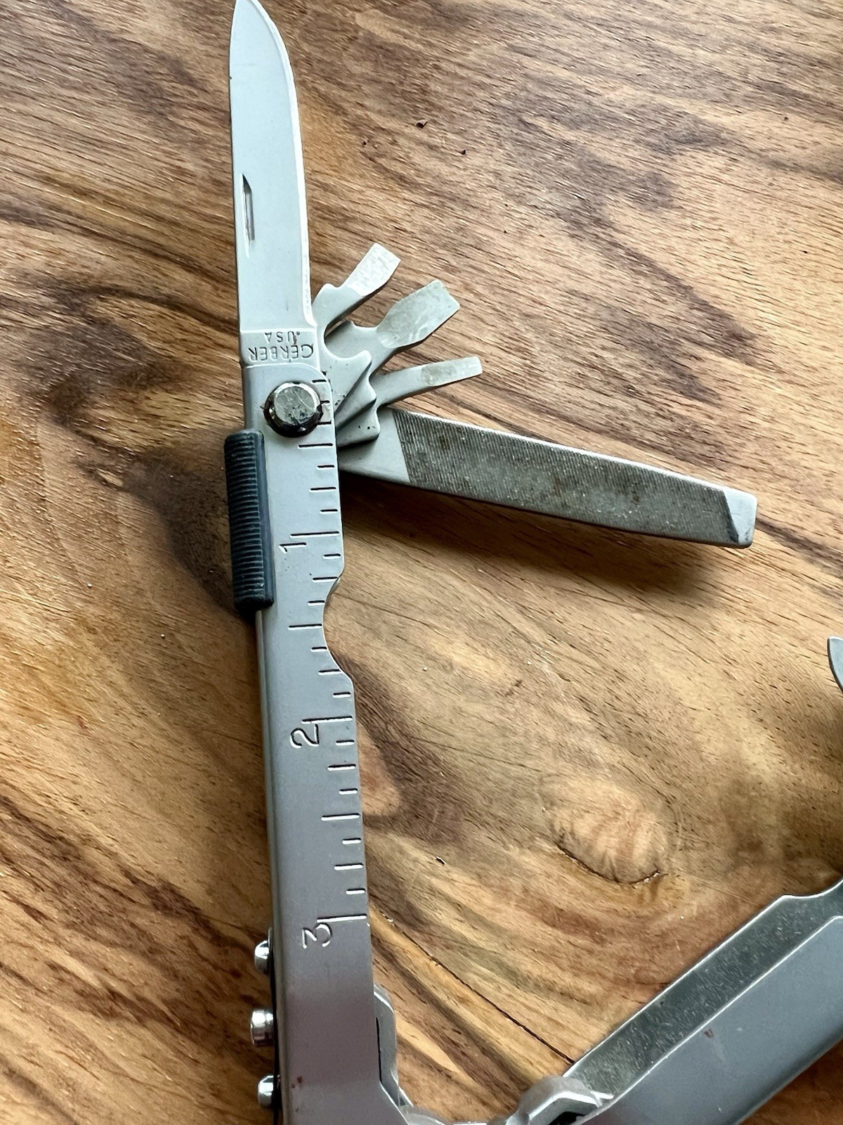 Gerber Multi-Plier Multi-Tool, MP-600, Stainless; Pre-owned. See Photos.