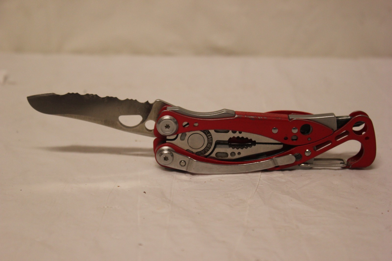 Leatherman Skeletool RX Multi-Tool Knife Pliers Combo Blade Driver Bits RED J42
