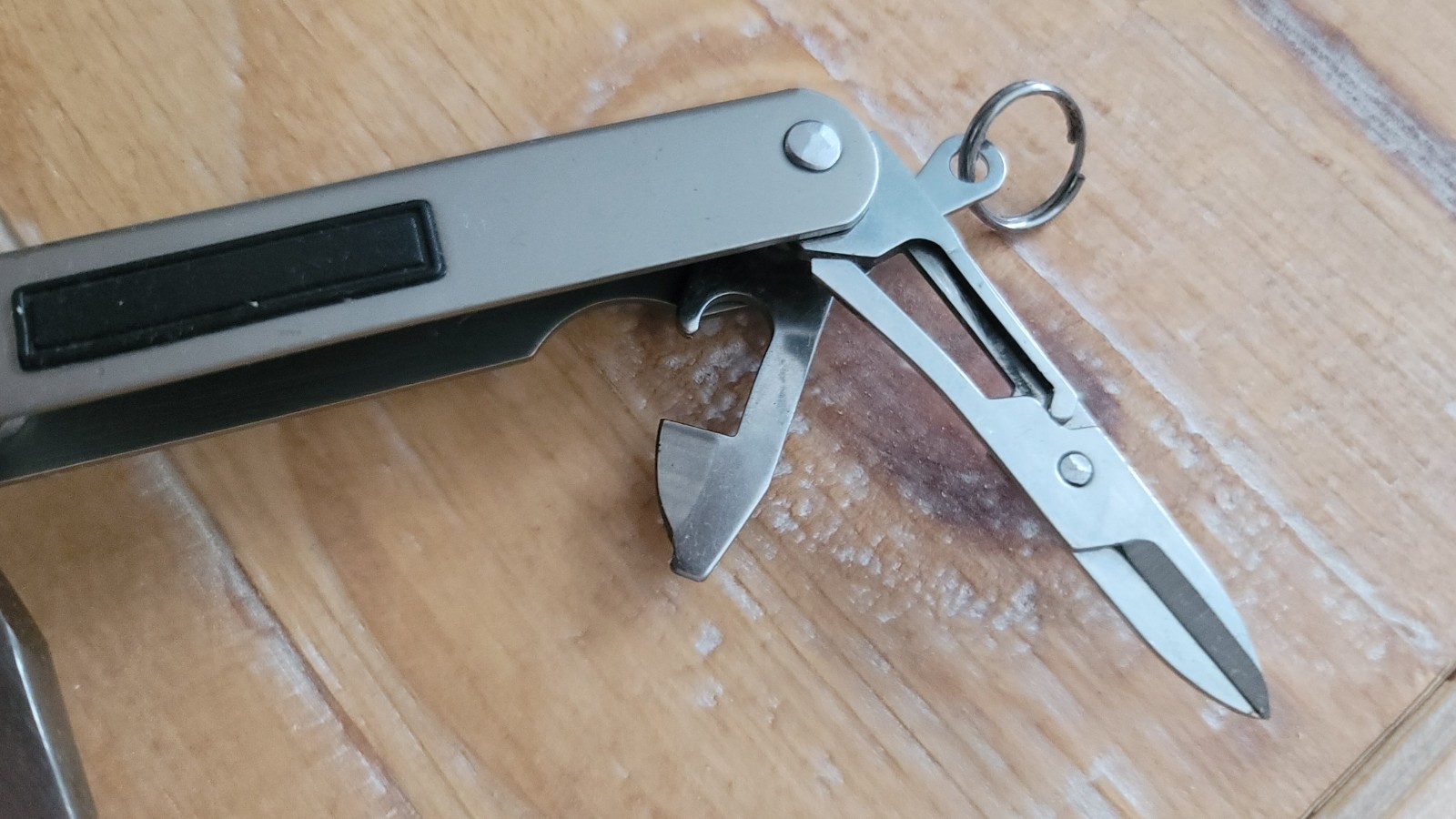 Eddie Bauer 5 Function Multi-Tool – Stainless – Lock Lever – Very Good Condition