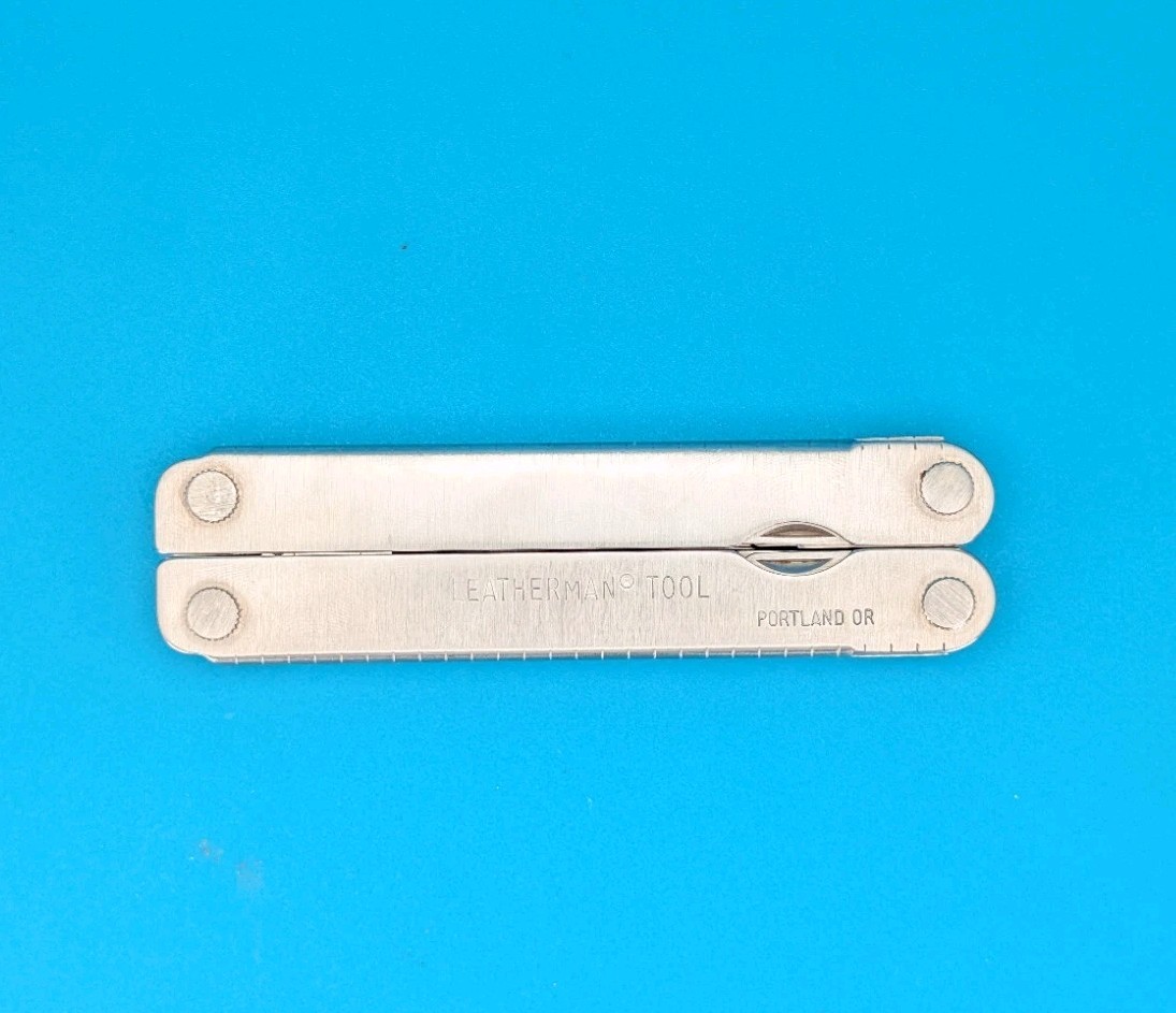 Leatherman PST 2 Multi Tool! 03/97 date stamp! Fast Shipping!