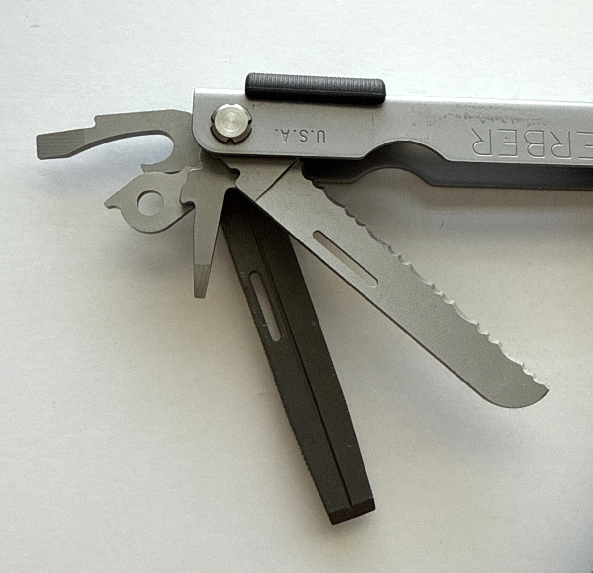 Gerber Fisherman MP600 Multi-Tool With Original Hard Sheath USA