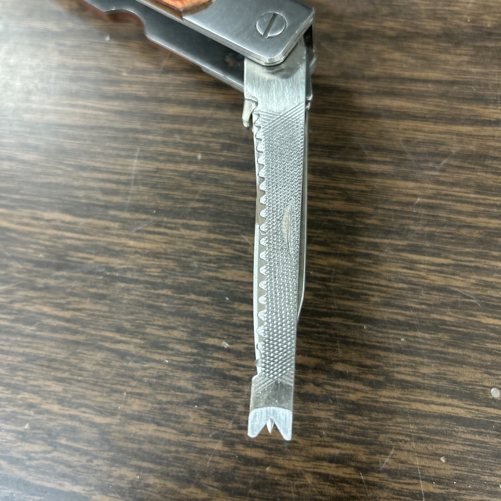Multi-Tool Sheffield 2CR Wood Grain Handle 12 in 1