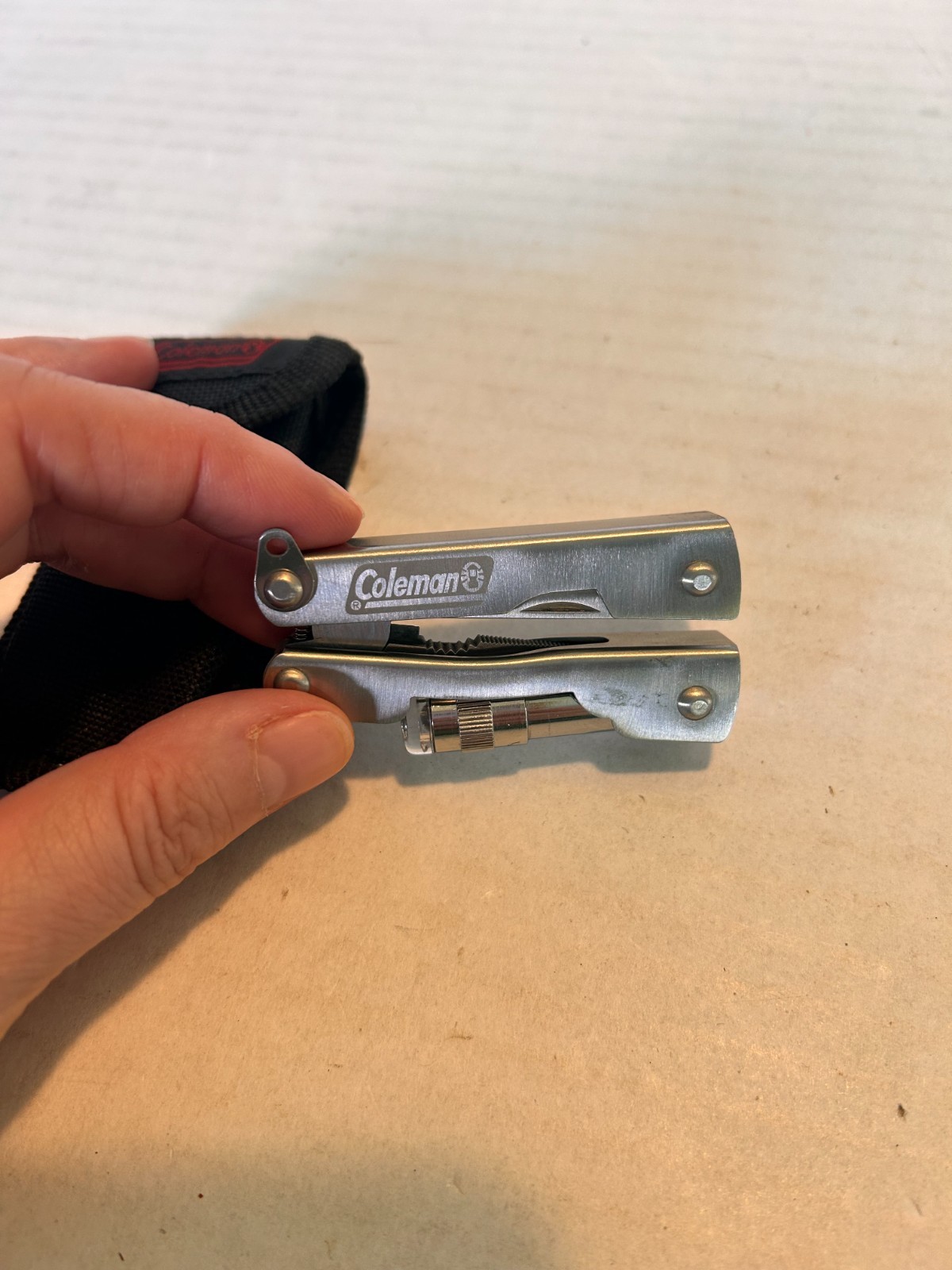 Multi Use Pocket Tool with case & Light
