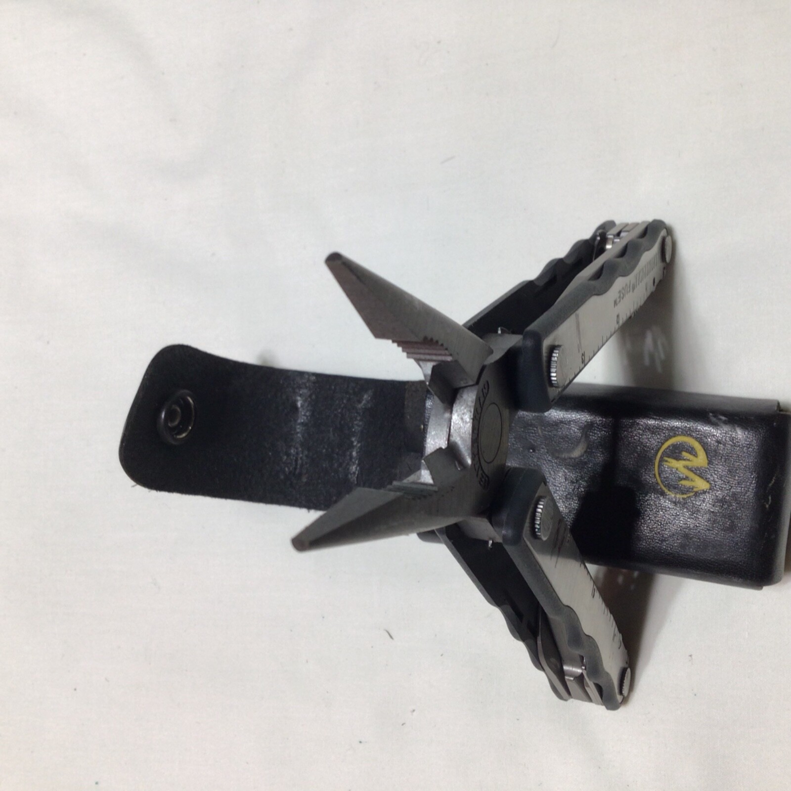 leatheman fuse multi tool with case