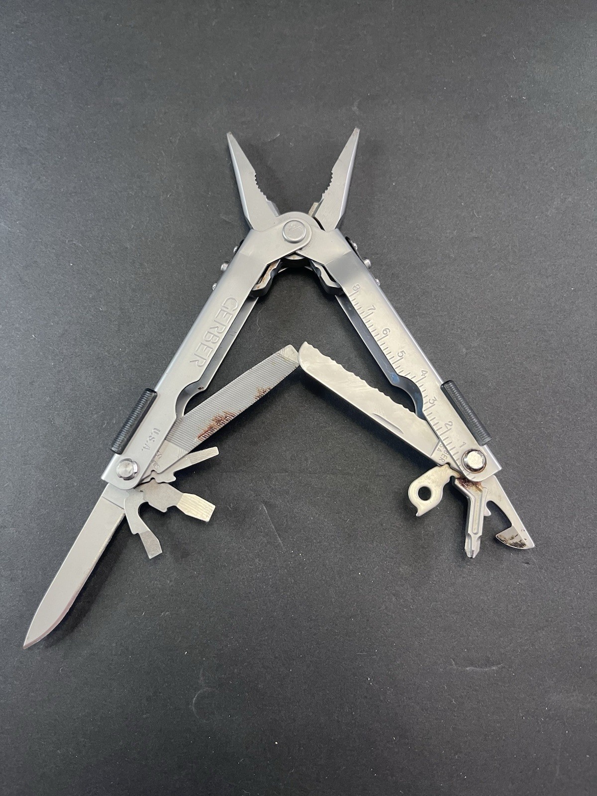 Gerber MP600 Needlenose Multi-Tool W/ Canvas Sheath File Knives Wire Cutter Etc.