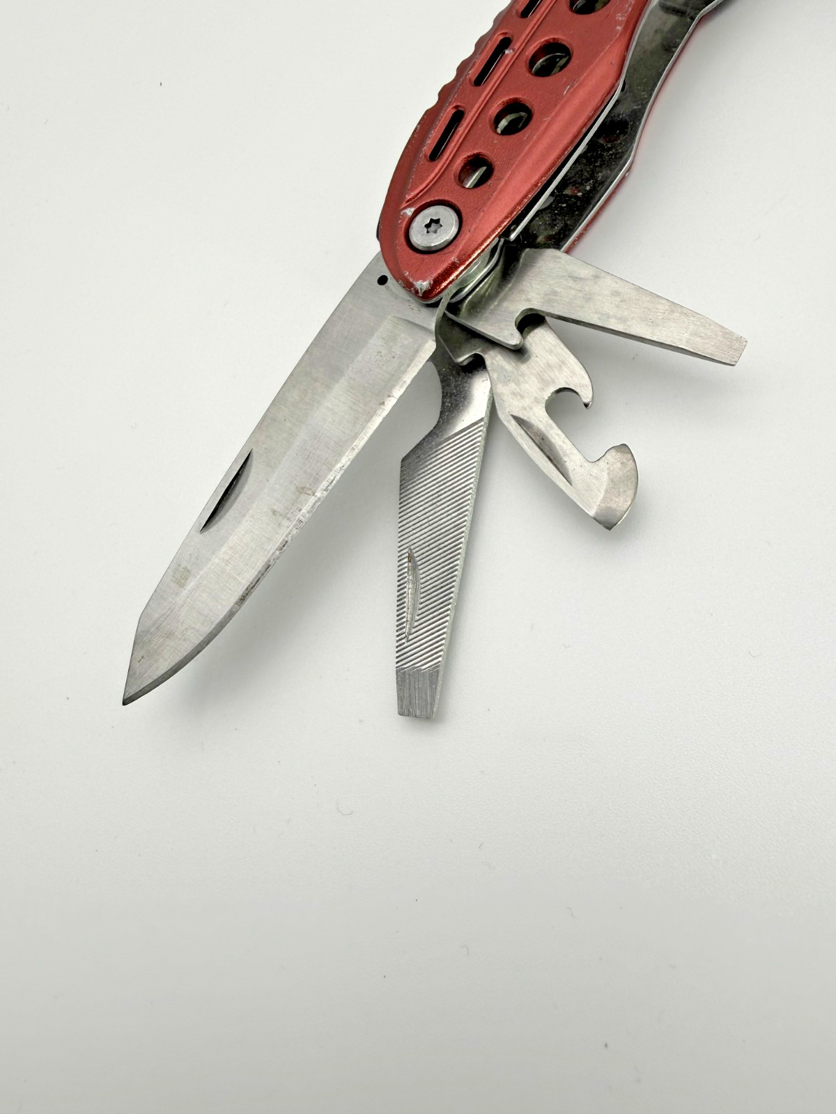 Snap-on Multi Tool Pliers Knife Saw File Screwdrivers Compact EDC Tool
