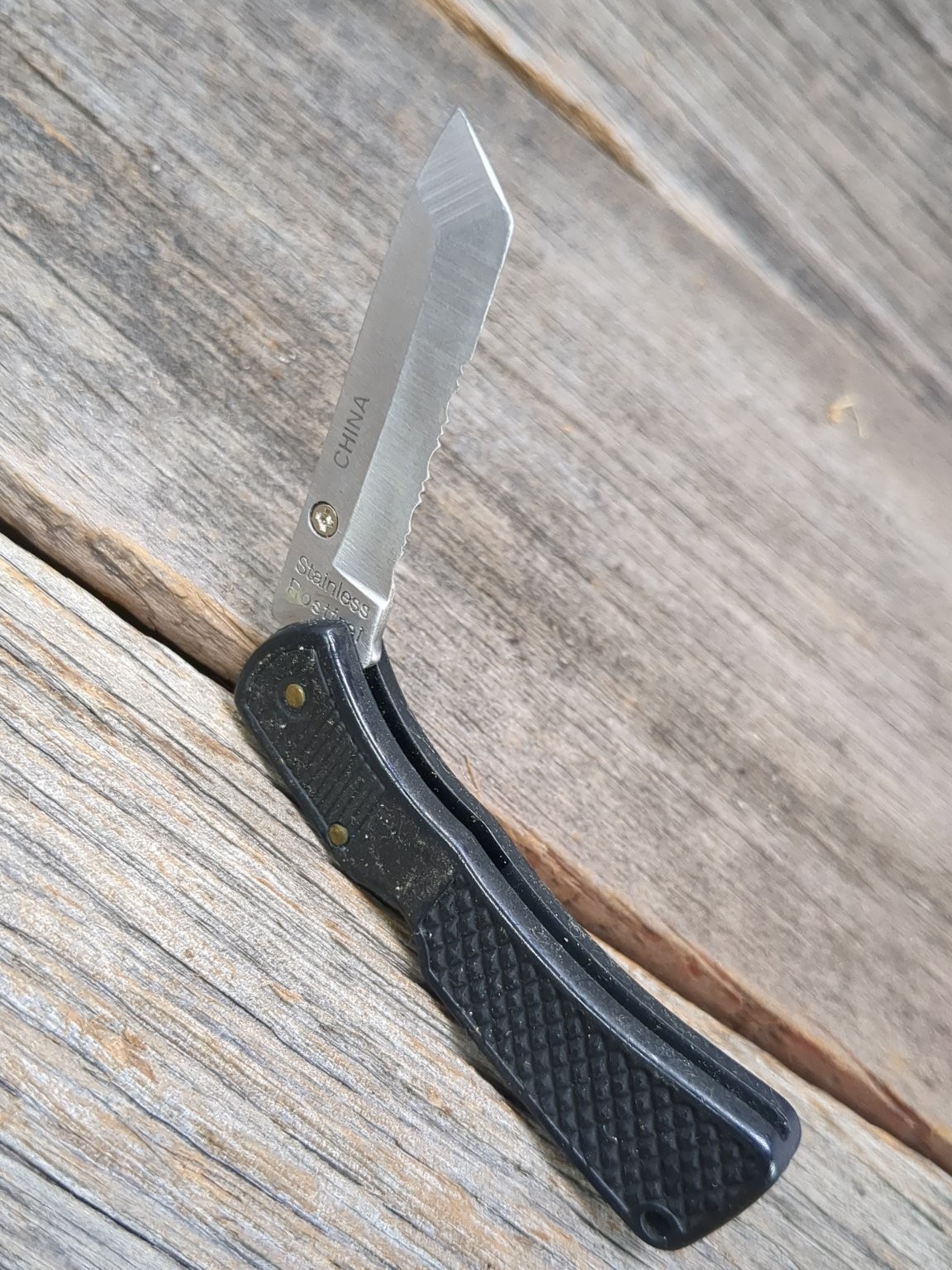 Barracuda Folding Pocket Knife Partially Serrated Stainless Steel China