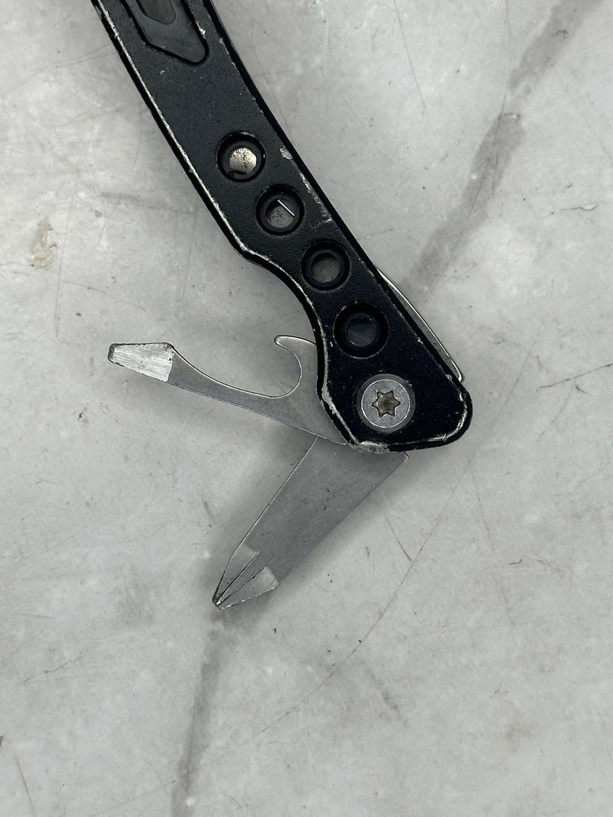 Snap-on Tools Mini Multitool Folding Knife w/ Pliers Red & Black 3″ Closed