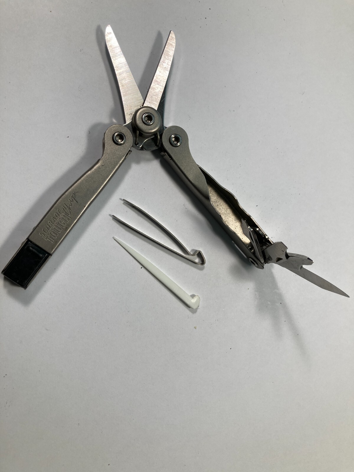 Schrade ST2 Tough Chip Compact Multi-Tool Scissors, Knife