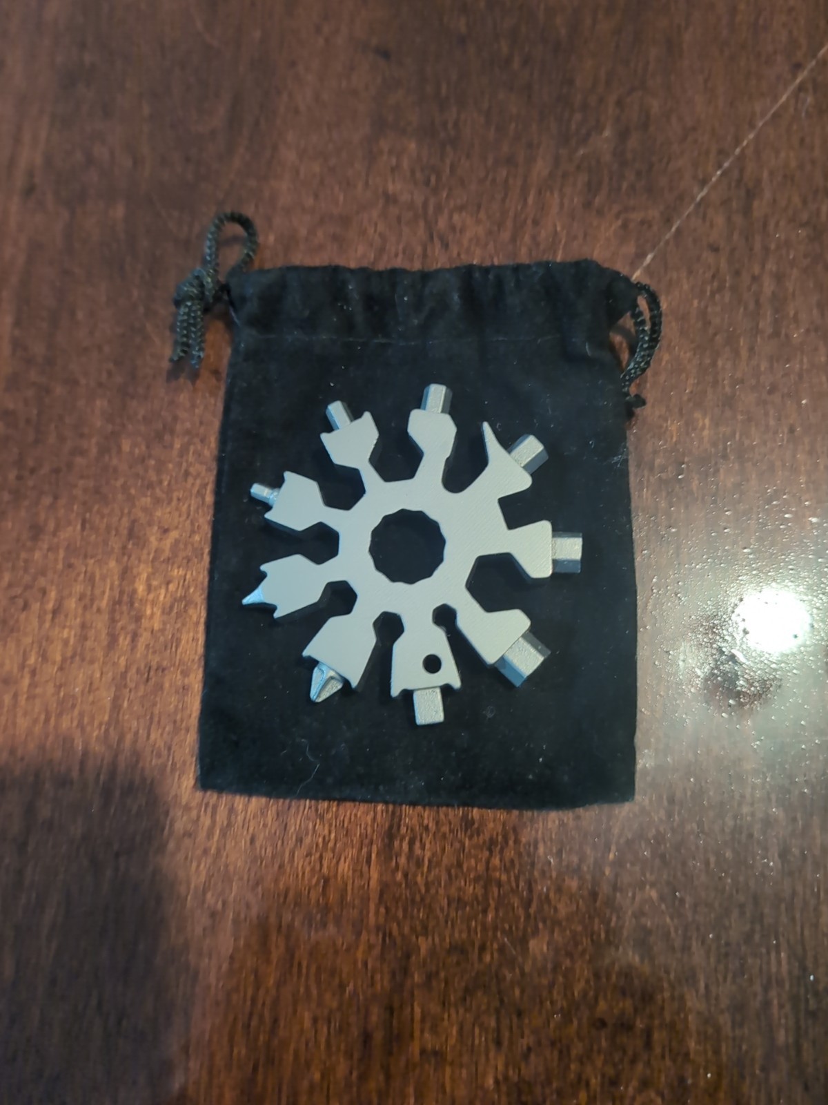 18 In 1 Snowflake Shape Key Chain Stainless Multi-Tool Screwdriver, New, Black