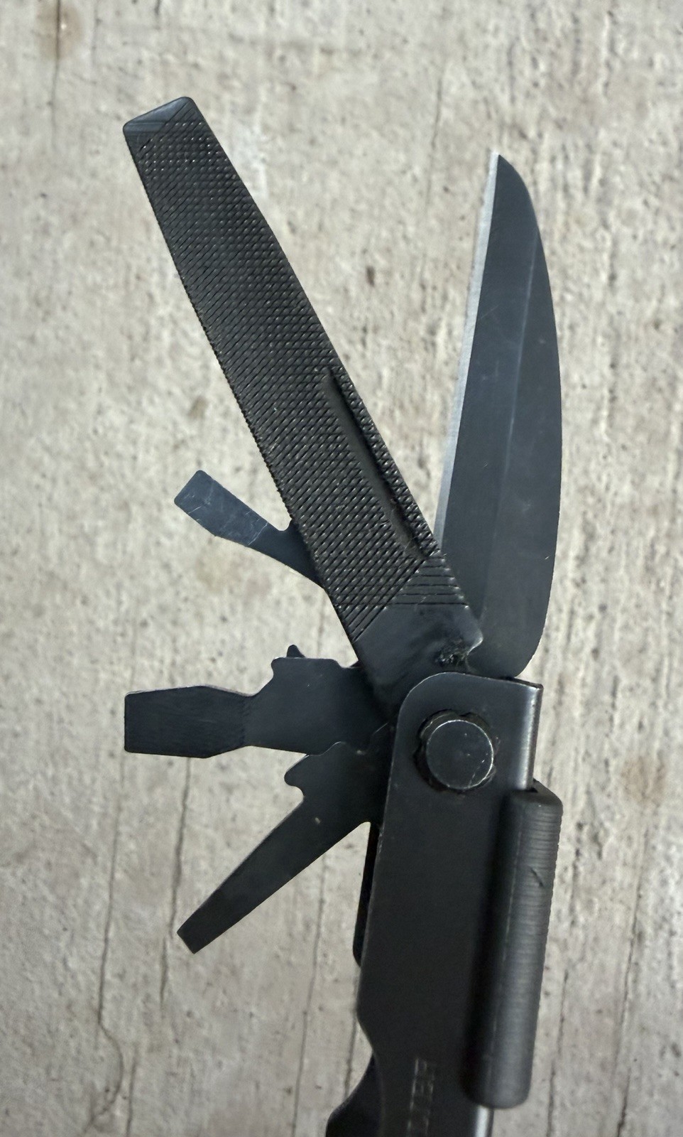 GERBER MP600 MULTI-PLIER TOOL MILITARY, HUNTERS BLACK OXIDE W/ACU CASE/POUCH EXC