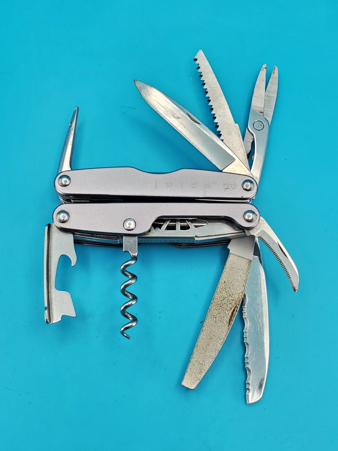 Retired Leatherman Juice PRO Gray Multi-tool! RARE! WITH SHEATH!