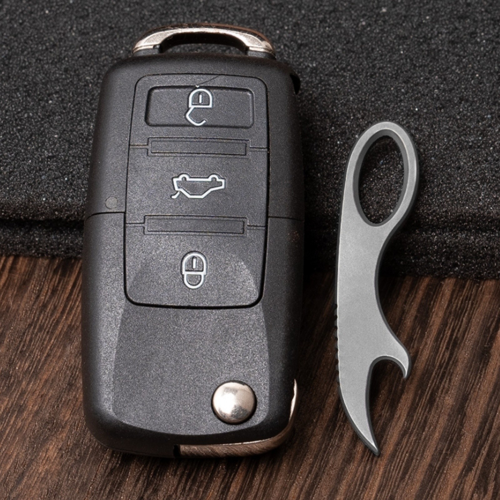 Titanium Alloy Mini EDC Pry Bar Keychain Bottle Opener Pocket Tool Lightweight