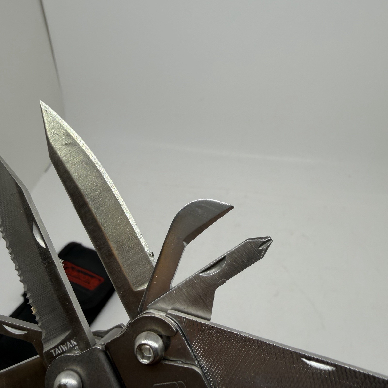 Coleman Pro Lock Folding Multi Tool Used Silver With Case READ