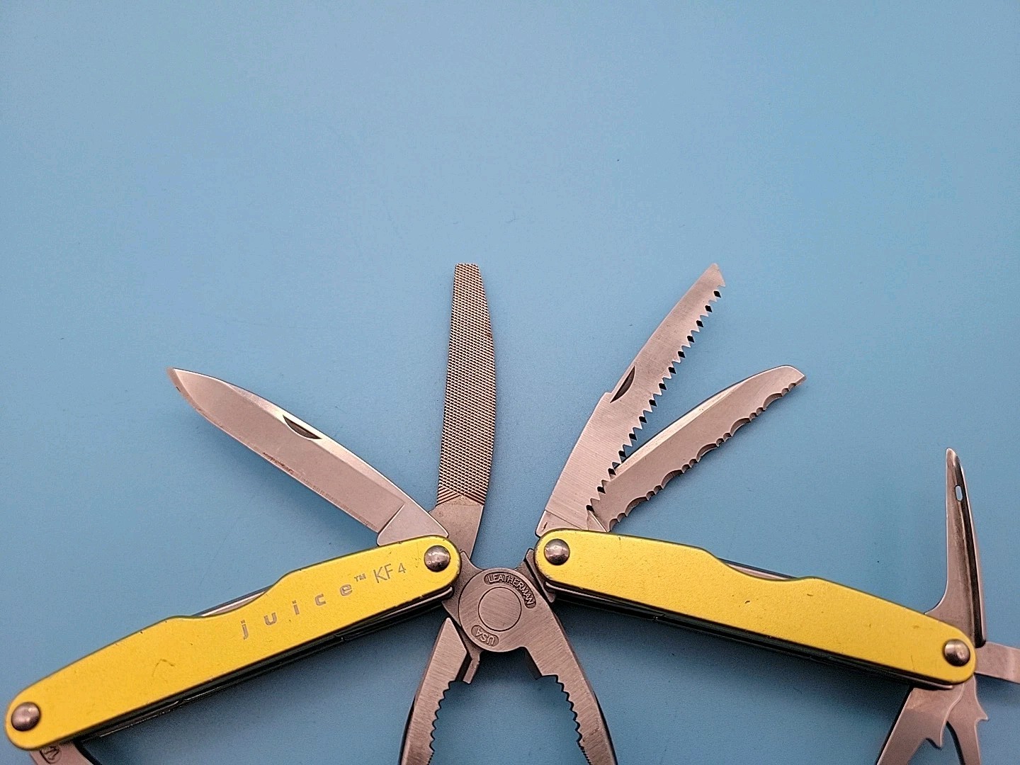 Leatherman JUICE KF4 Multi-Tool – Dated 0501 – File, Saw, Pliers, Screwdrivers