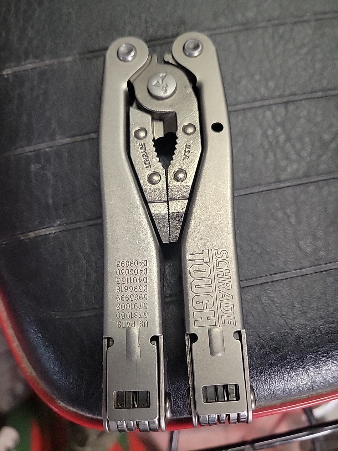 SCHRADE ST1 RARE ORIGINAL VERSION VTG 2006 EXCELLENT CONDITION.