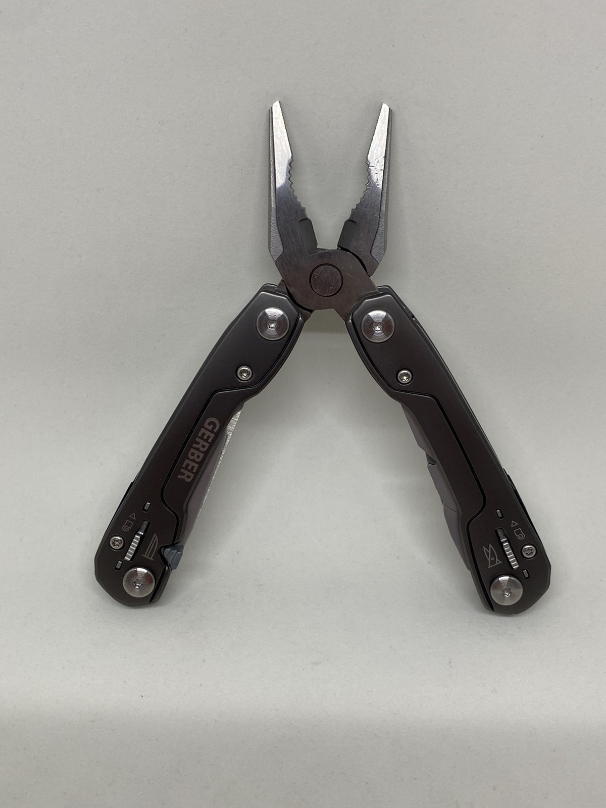 GERBER Resolve Multi Tool Leatherman Pliers Camping Hiking Hunting Titanium Gray