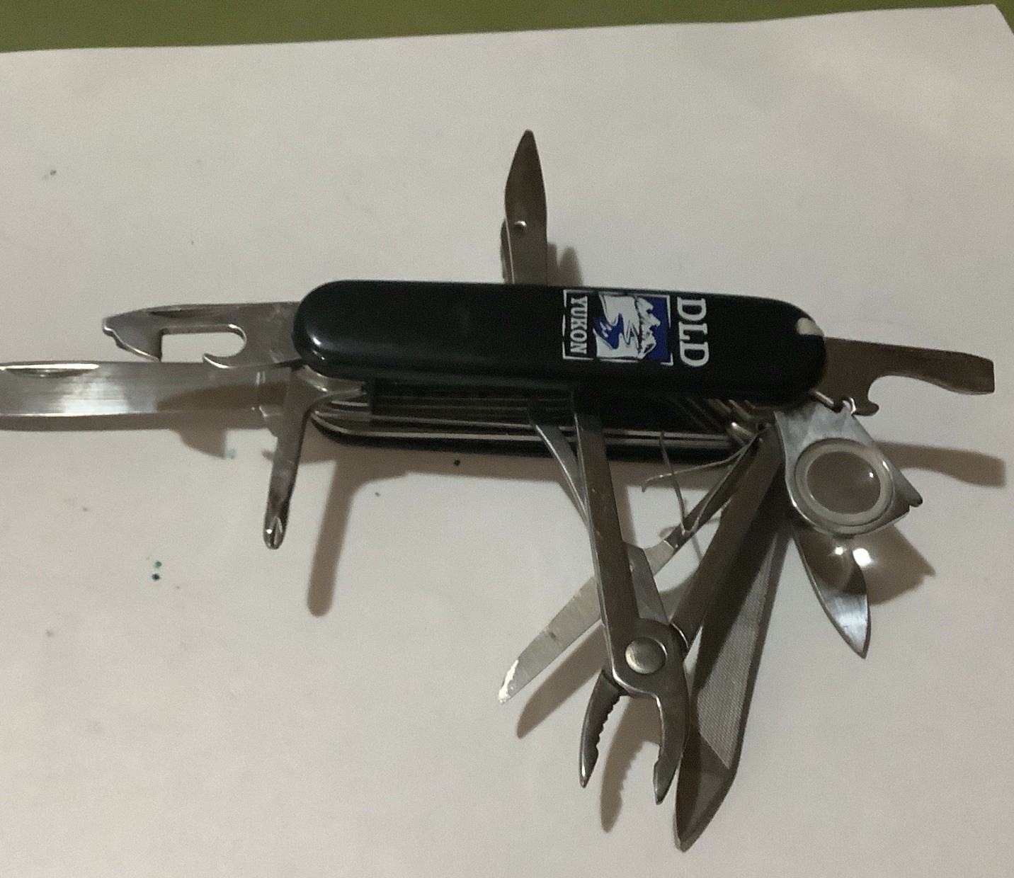 DLD YUKON MULTI Function Pocket Knife
