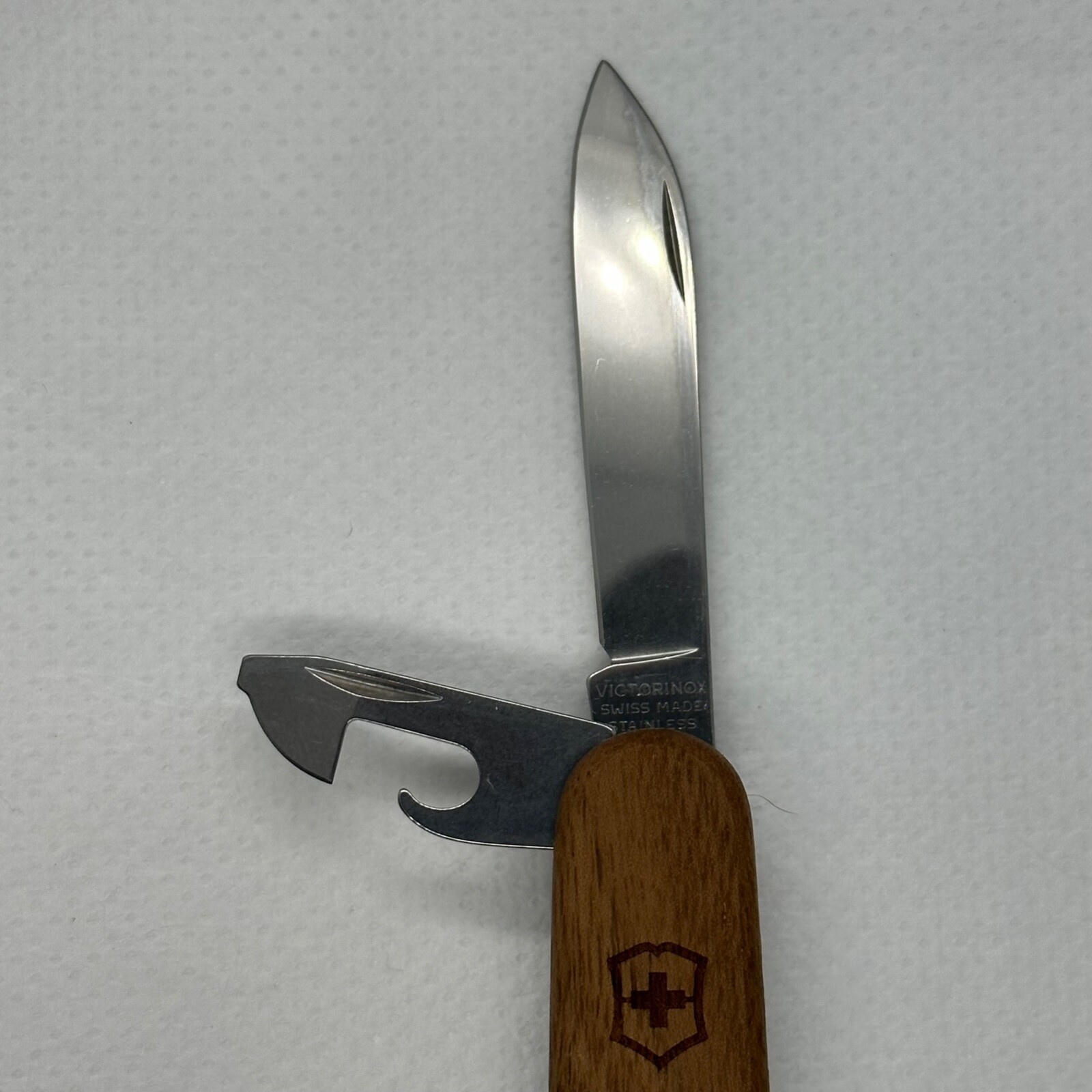 Victorinox Huntsman Wood Swiss Army Knife with Walnut scales- hunt, fish, camp