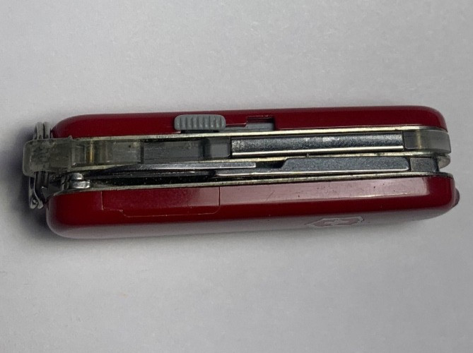 VICTORINOX SwissBit USB 16GB Thumb Drive with Pen & White Light THIN VERSION SBT