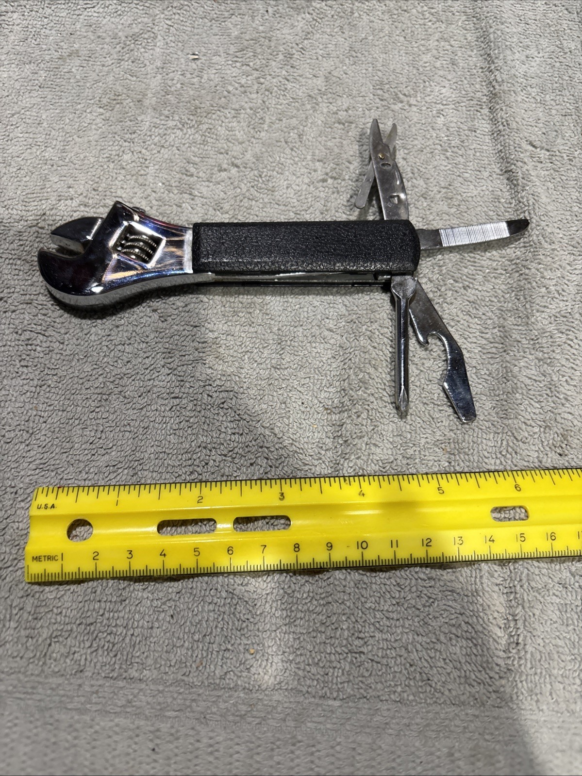 Adjustable Wrench Pliers Knife Jaw Screwdriver Foldable Survival Tool Set