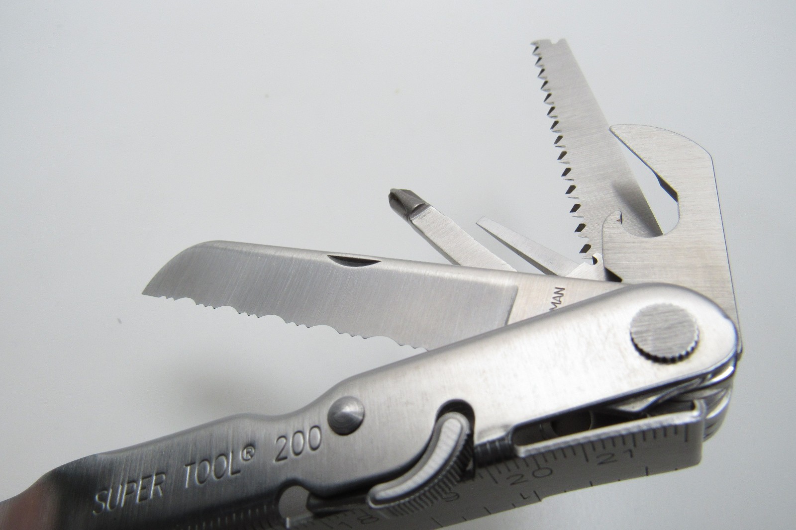 Leatherman Super Tool 200 Retired Collectable w/Nylon Case – Never Used – RARE!