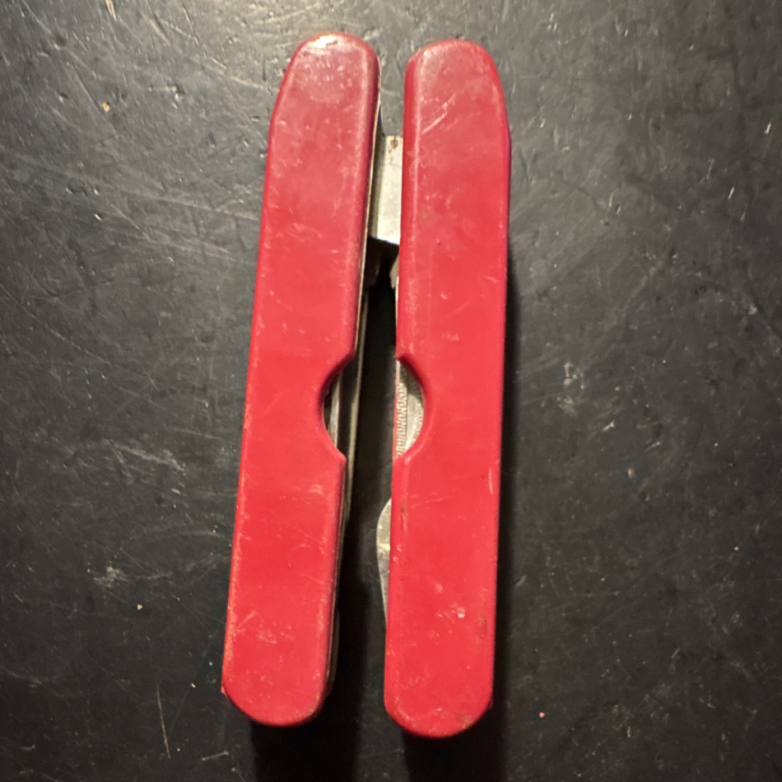 Multi-Tool Leathermen with 9 Functions Pliers Knife File Opener Red Handle