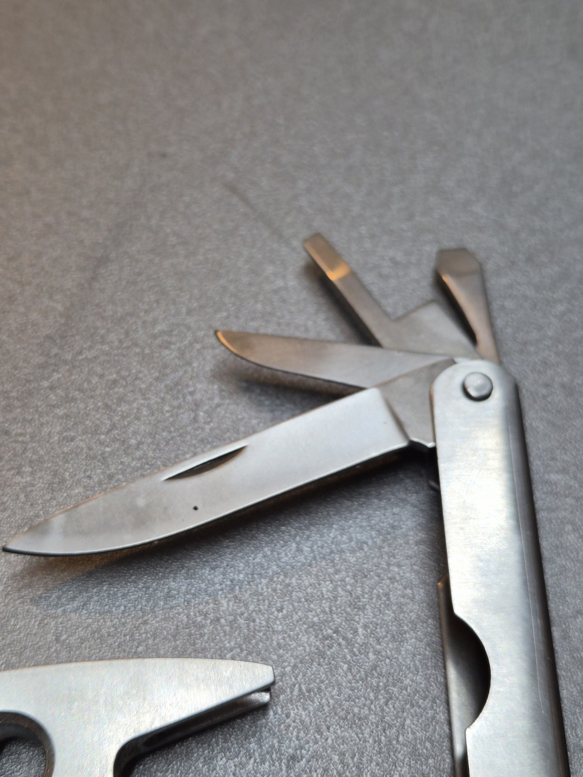 Stainless Steel Multi Tool Hammer & Folding Pliers Set w/ Carry Case