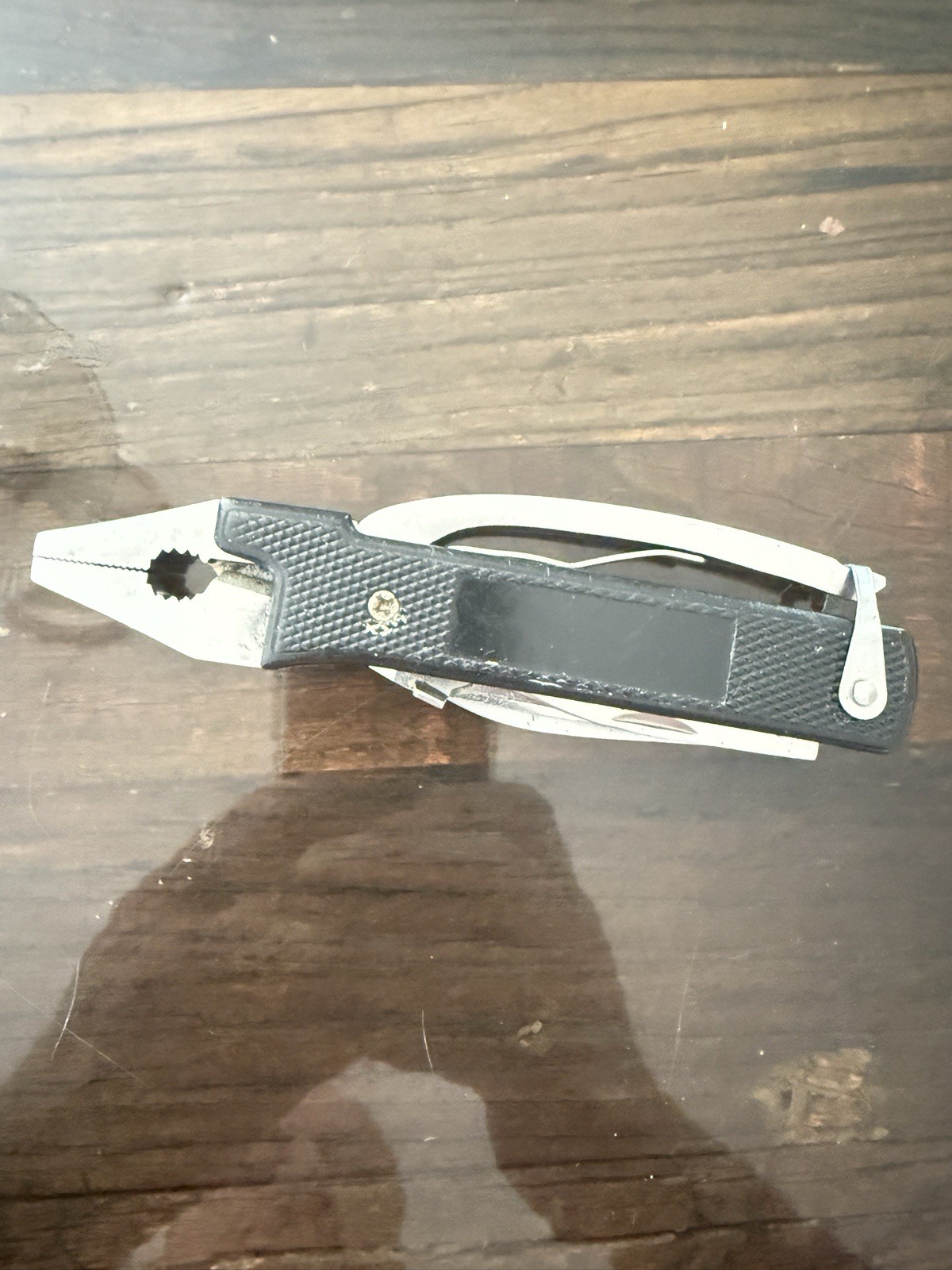 12 Multi-Tool w/ Pliers Pocket Knife, Saw.