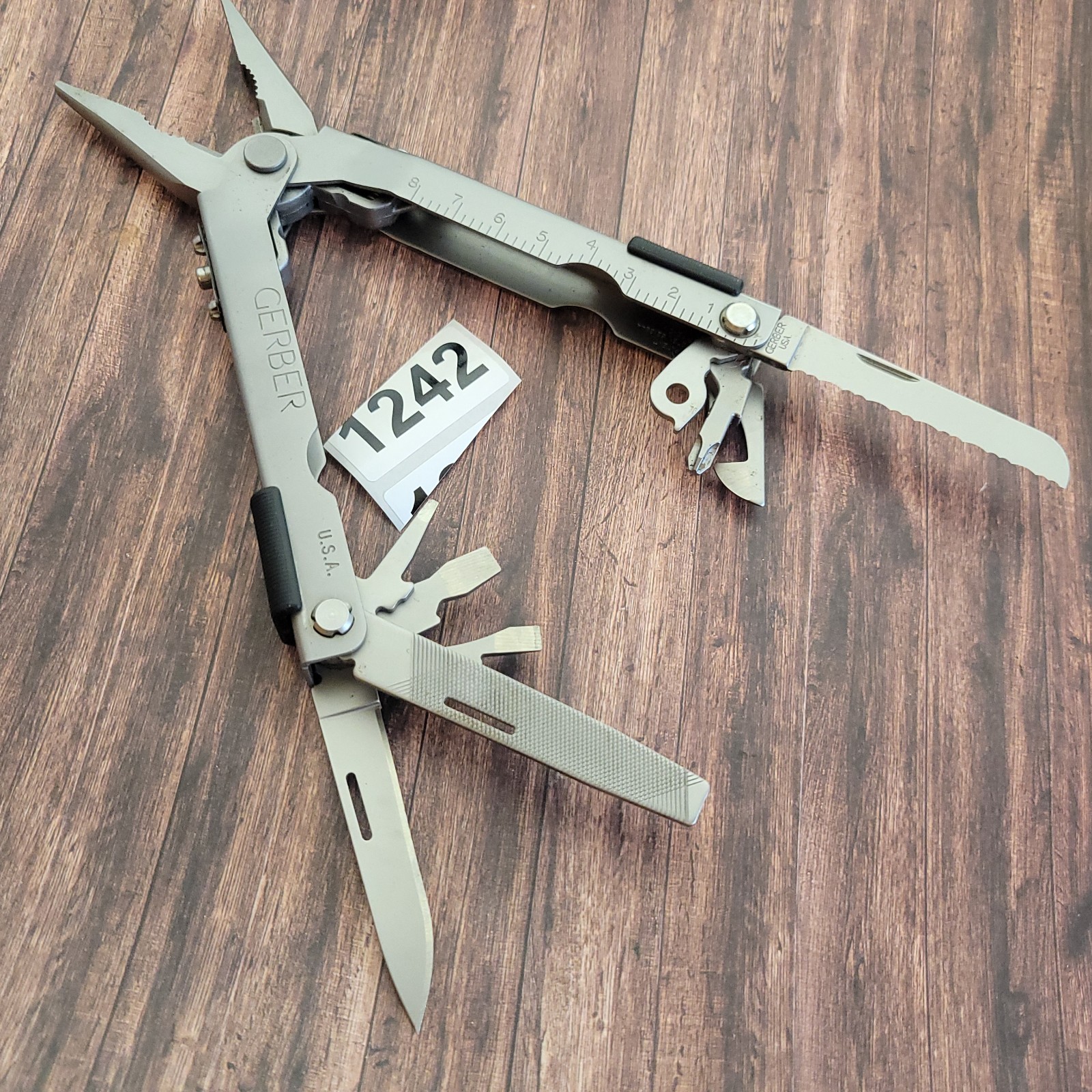 Gerber Multi-Plier 600 Multi-Tool Knife USA UAW Ford Motor Company