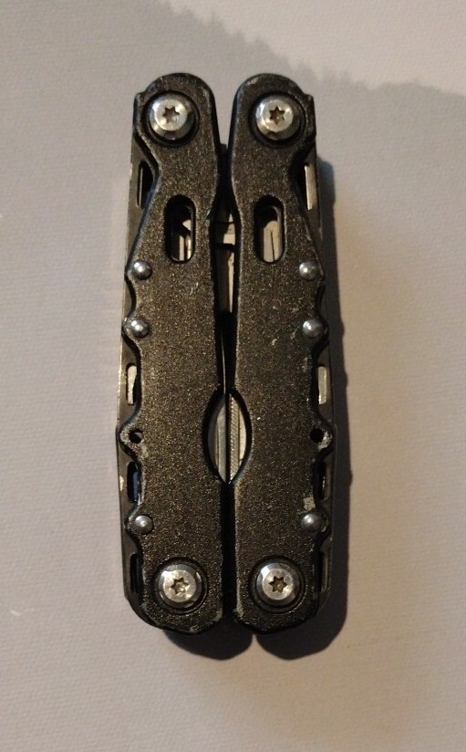 Sarge 10 In 1 Black Zytel Stainless Steel Multi Tools in Great Condition