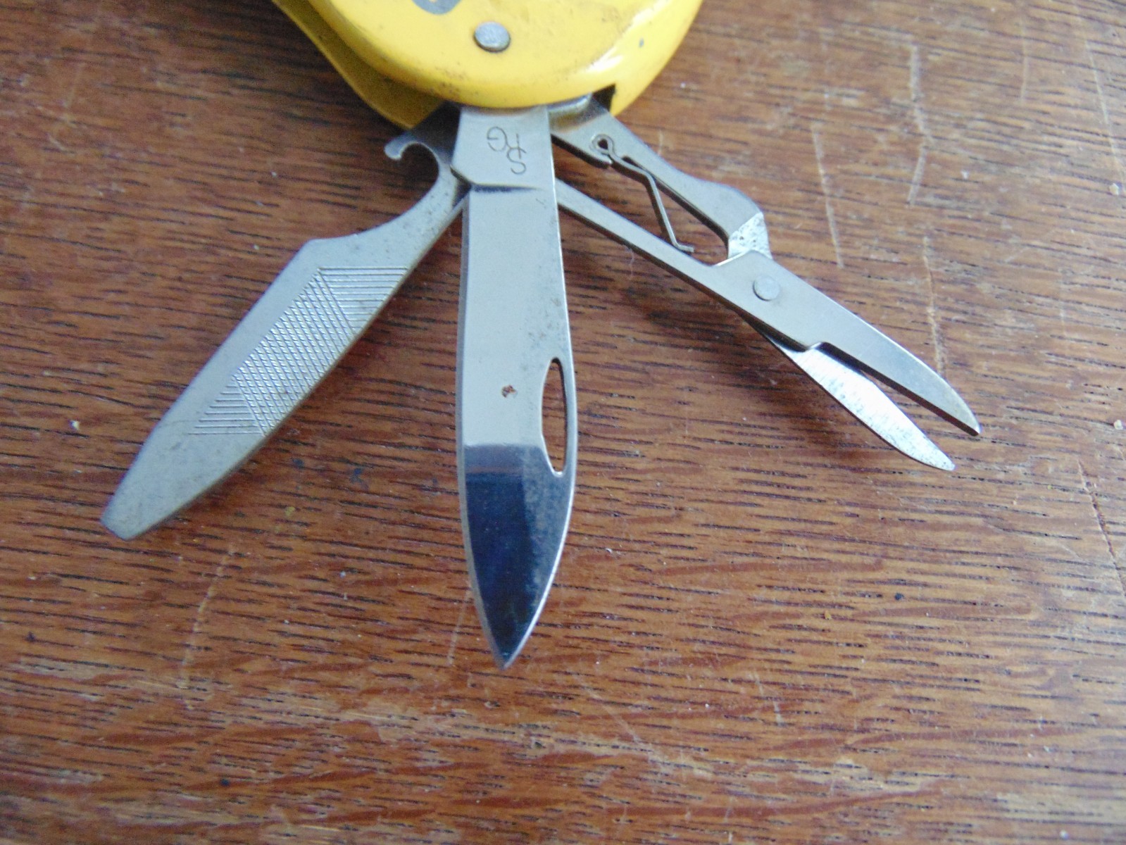 “CAT” MULTI TOOL KEY HOLDER-SPC -MADE CHINA