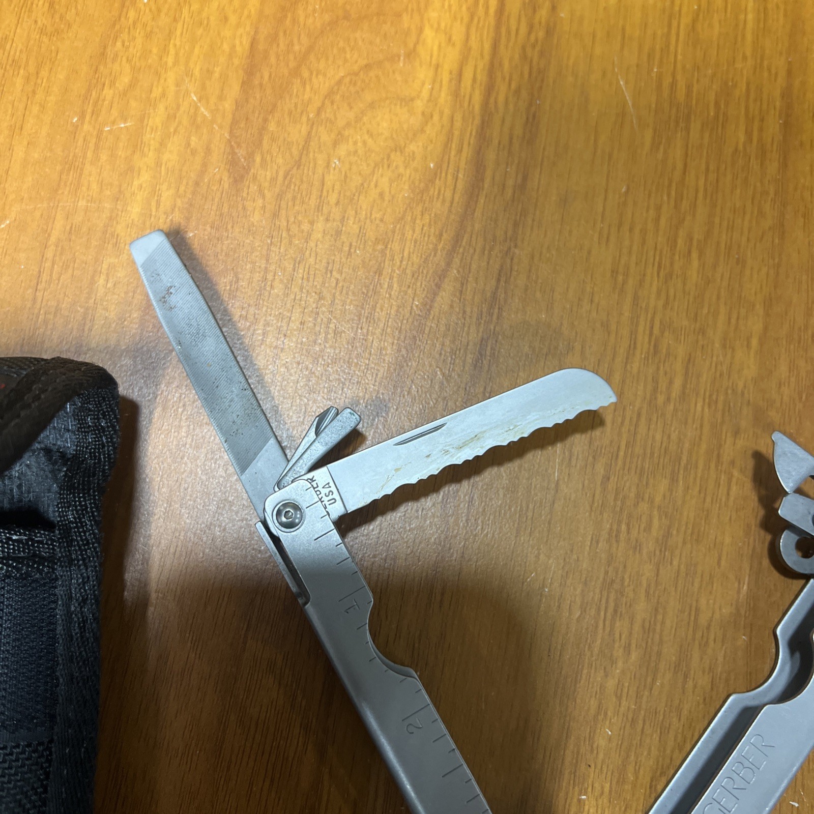 Gerber Multi-Plier 600 Stainless Steel Blunt Nose Multi-Tool with Sheath