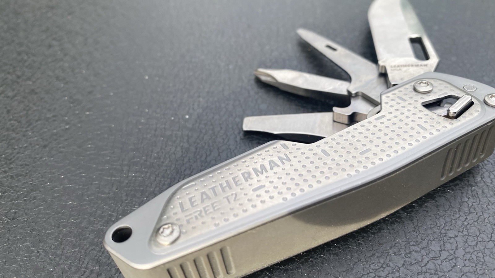 Leatherman FREE T2 Multi-Tool Stainless Steel Silver
