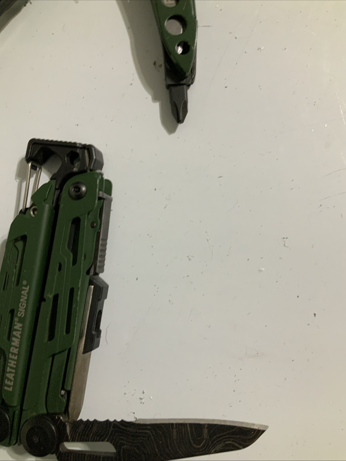 Leatherman SIGNAL & Skeletool CX TOPO Multi-Tool Green Good Condition