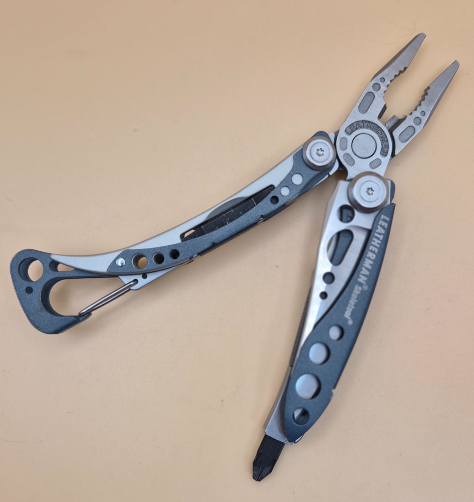 Leatherman SKELETOOL Multi-tool Denim Blue – Good Condition (003)