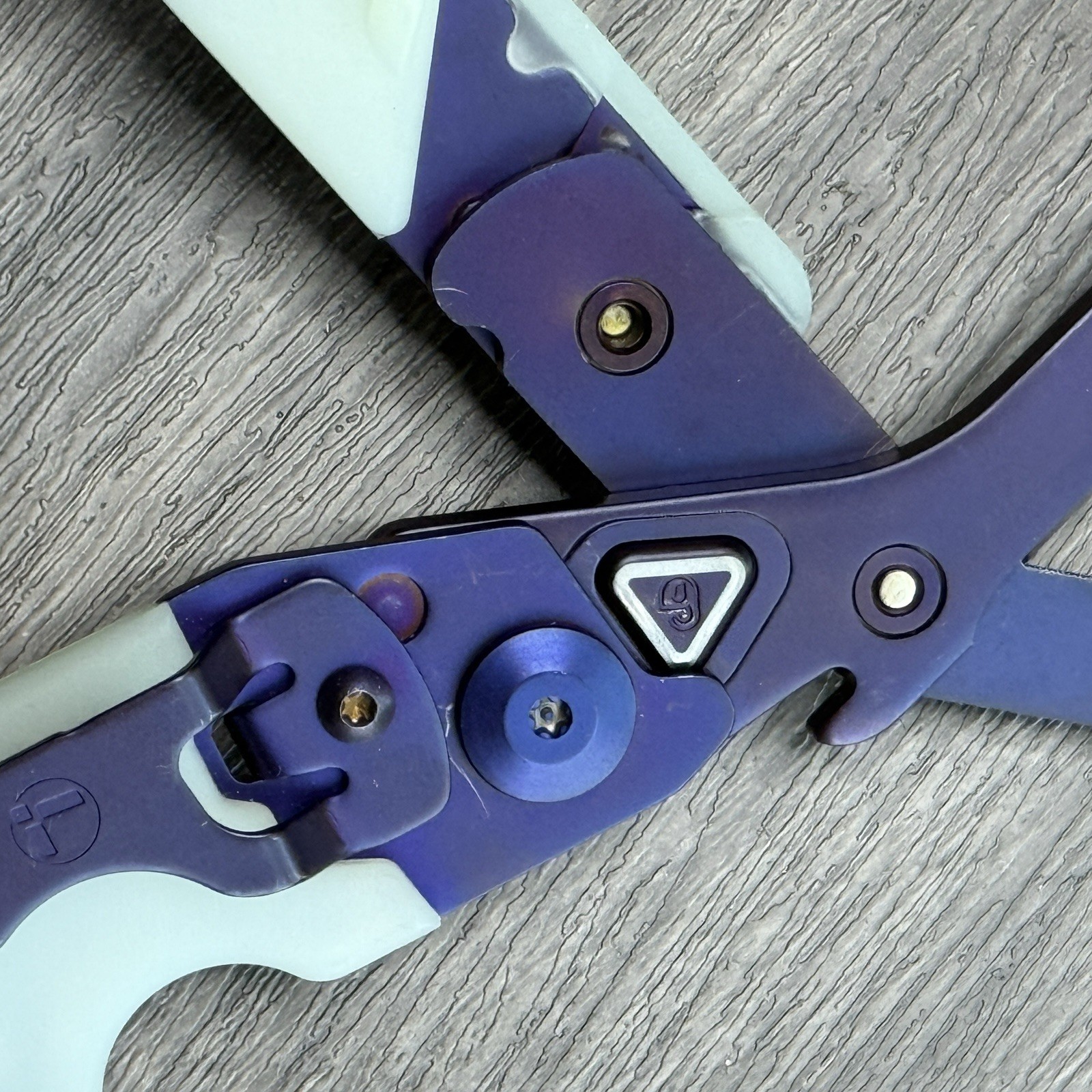 Leatherman Raptor Glow Limited Edition Raptor Purple Raptor Purple Glow 341/500