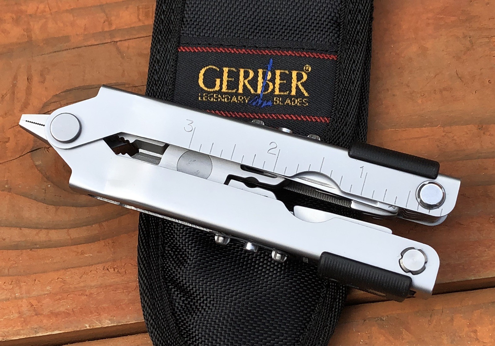 GERBER USA 07530 Multi-Lock Needlenose Plier Multi-Tool w/ Sheath. New Old Stock