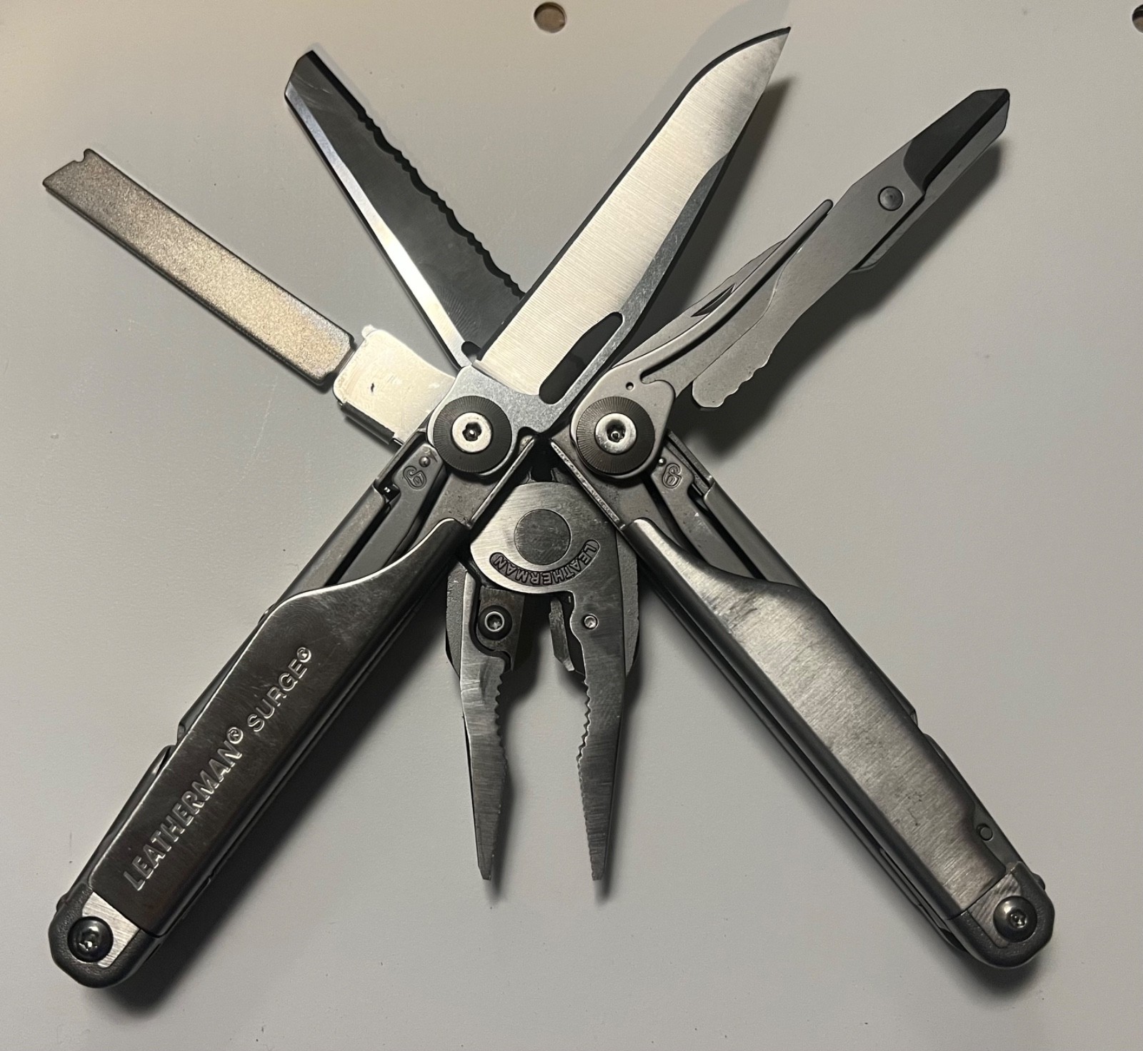 Leatherman Surge Multitool