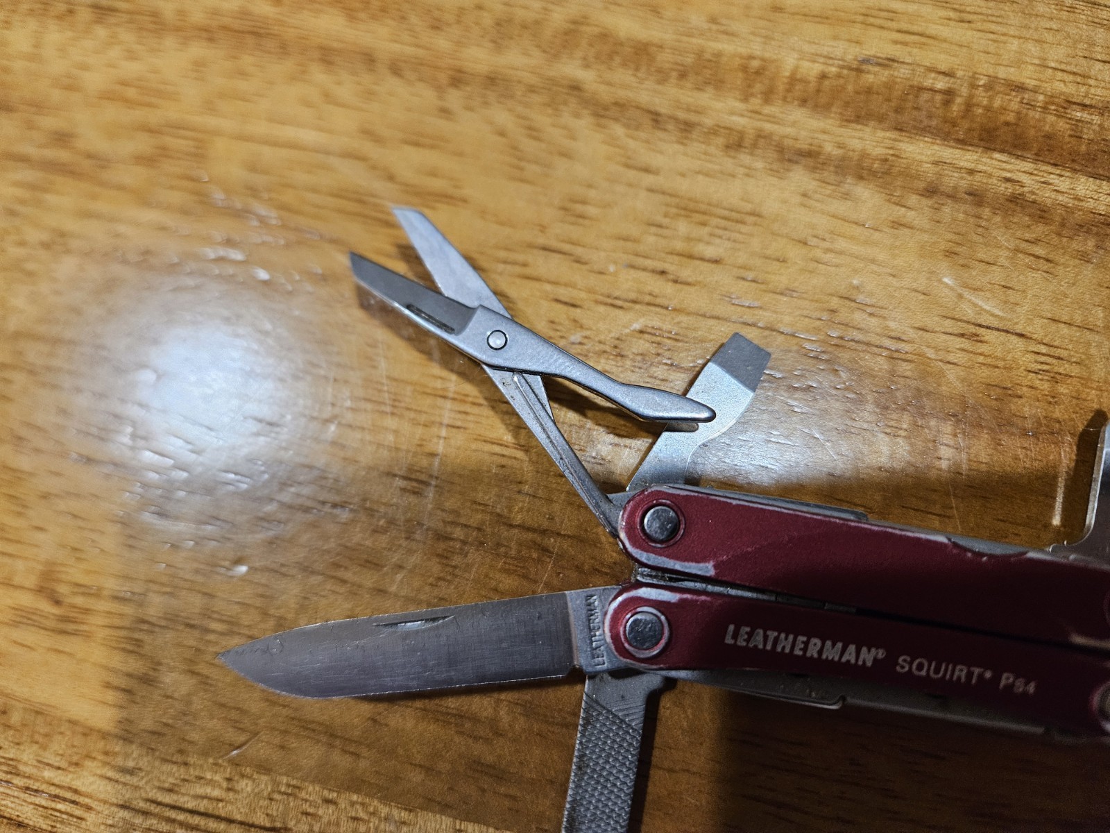 Leatherman Squirt PS4 Red Keychain Multi Tool Pliers Pocket Knife