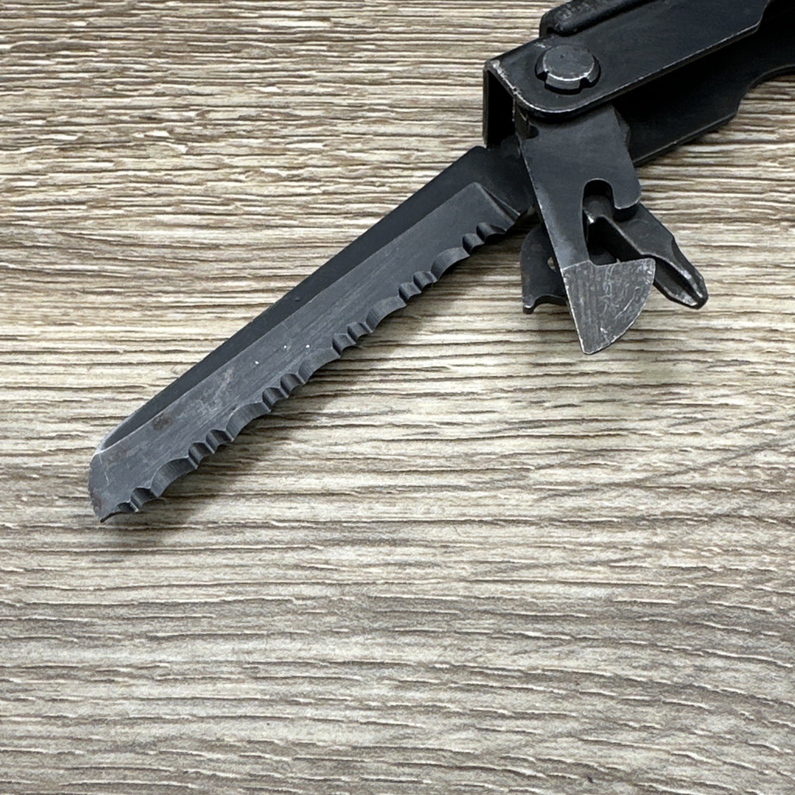 Gerber Multi-Plier 600 Stainless Steel Needle Nose Multi-Tool Black READ AD!