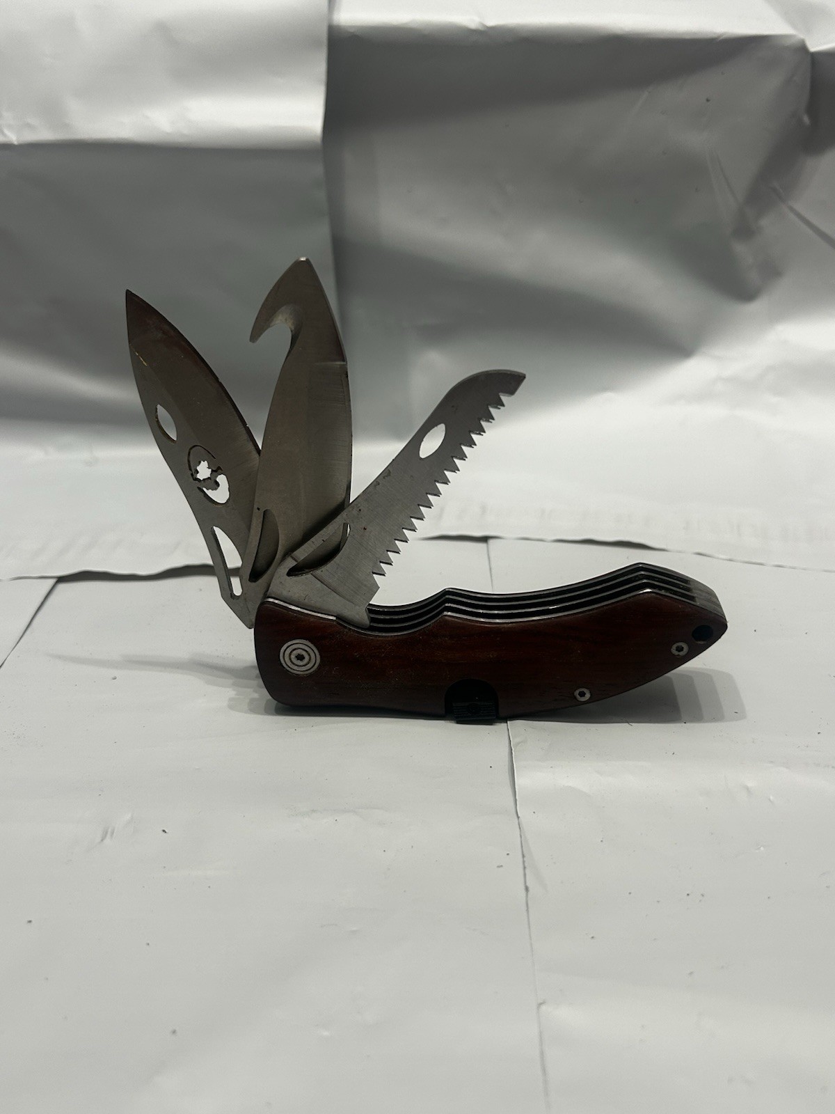 Mossy Oak Folding Multi-Tool Knife 2.5in SS Blade Wood Handle Saw Hook