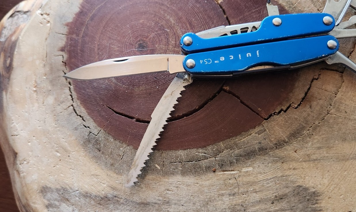 Leatherman Juice CS4 Blue – Pliers Blade Corkscrew – Great W85